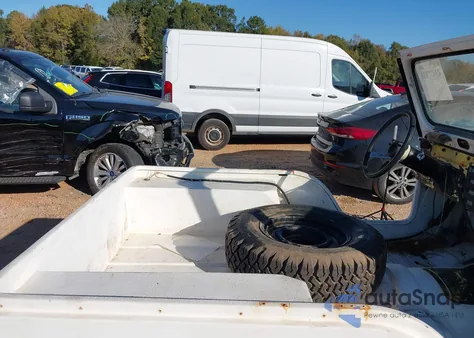 1978 Jeep Cj из США, поврежденный, VIN J8F83AA093977